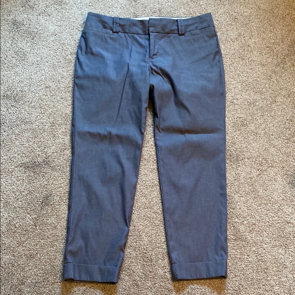 Women’s Banana Republic Martin fit stretch cropped pants. Size 8. Grey